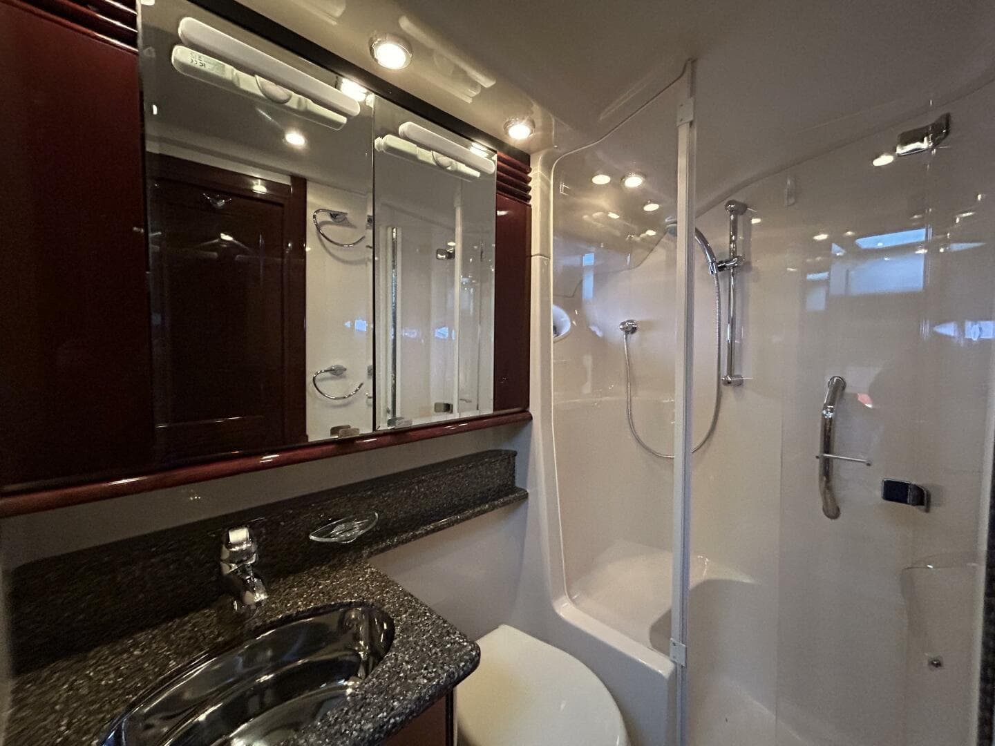 2008 Sea Ray 52 Sedan Bridge — photo 22