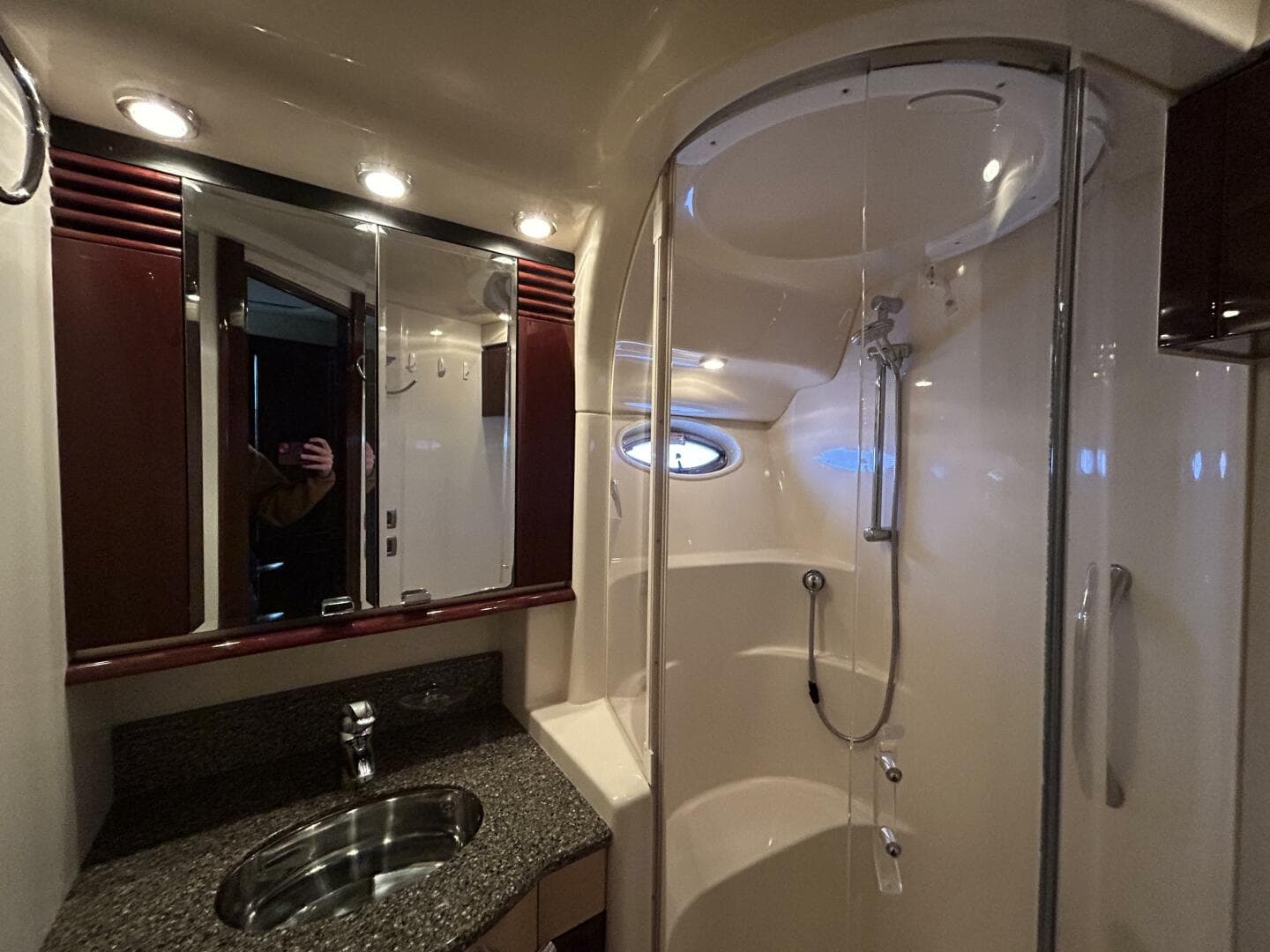 2008 Sea Ray 52 Sedan Bridge — photo 24