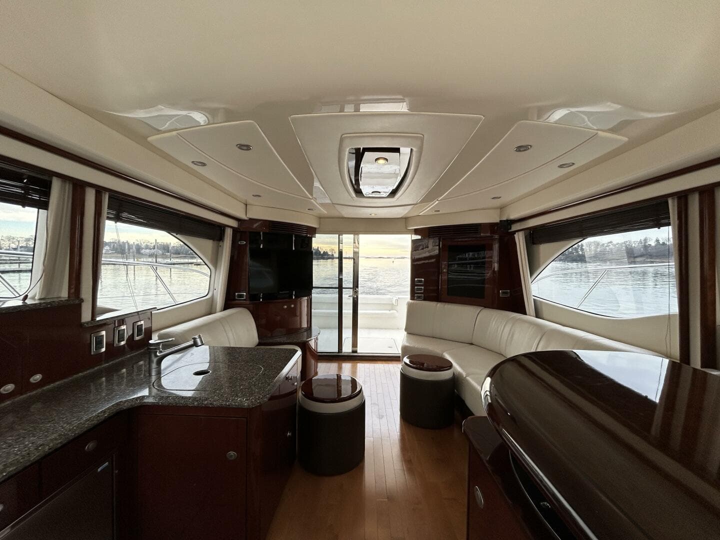 2008 Sea Ray 52 Sedan Bridge — photo 27