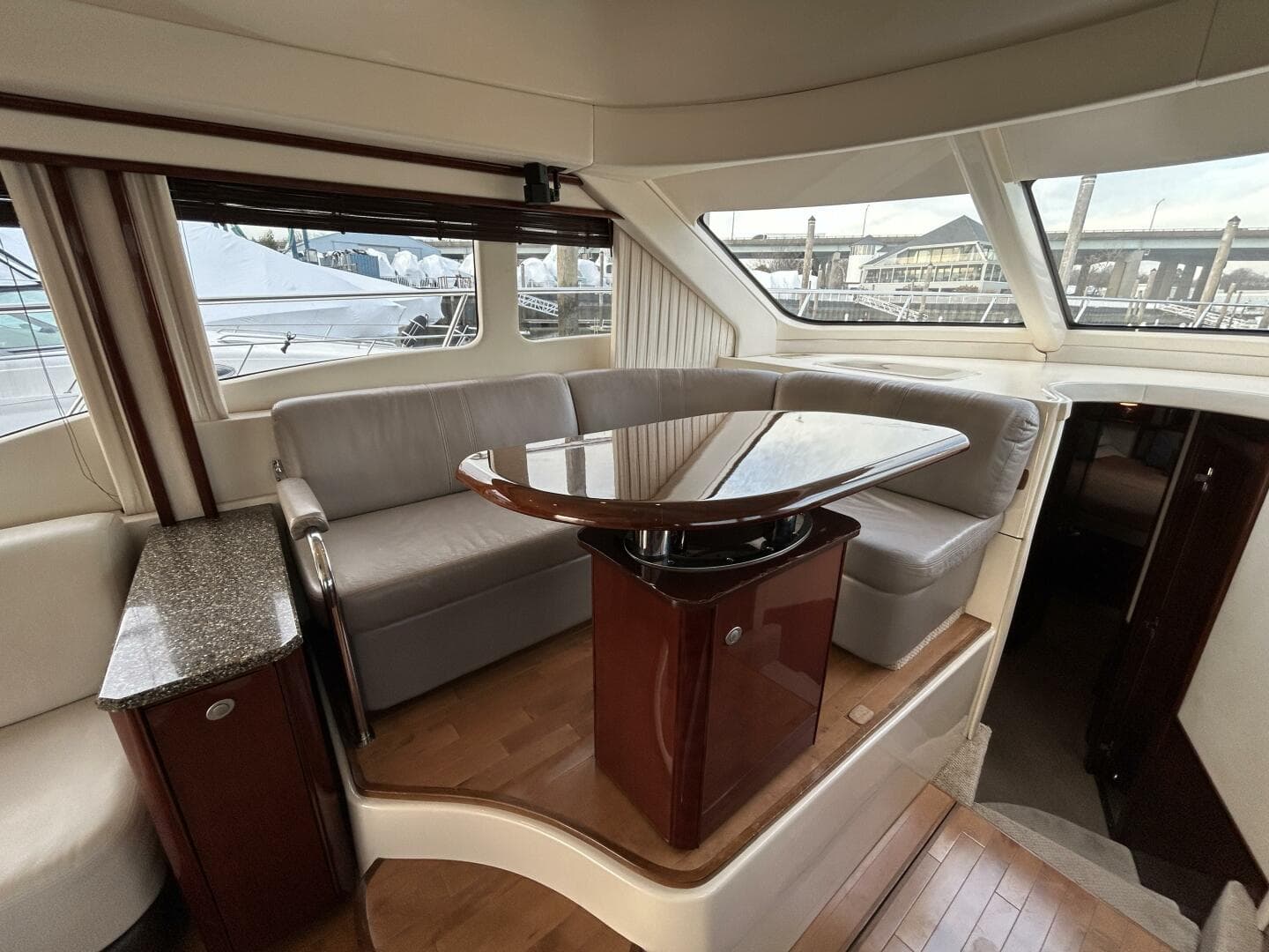 2008 Sea Ray 52 Sedan Bridge — photo 19