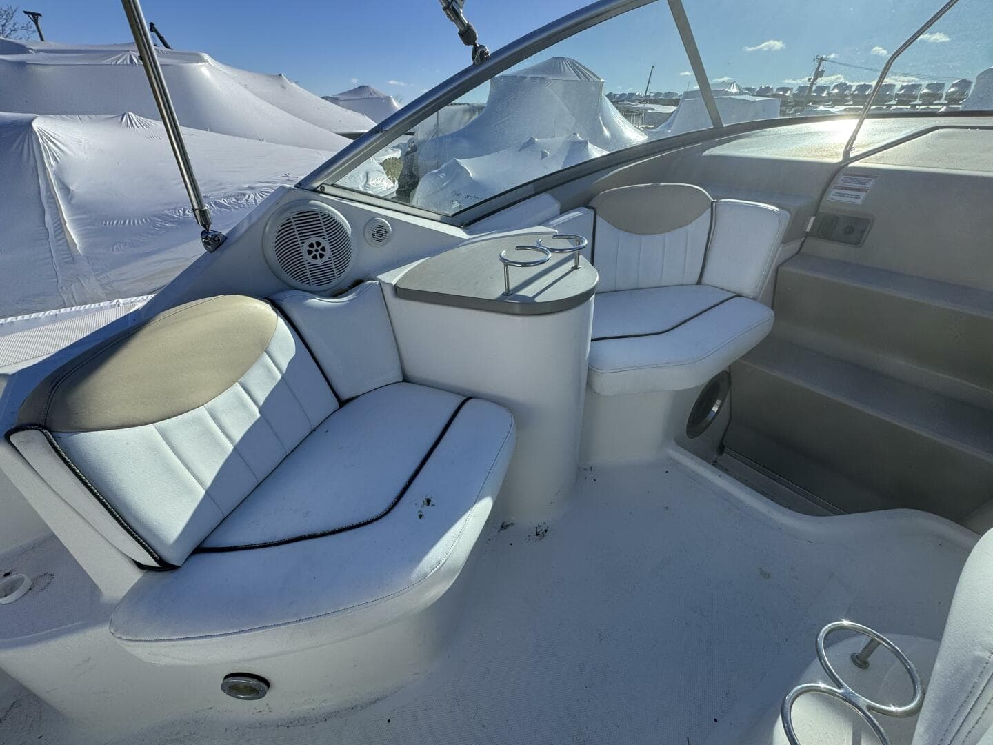 2008 Sea Ray 240 Sundancer — photo 3