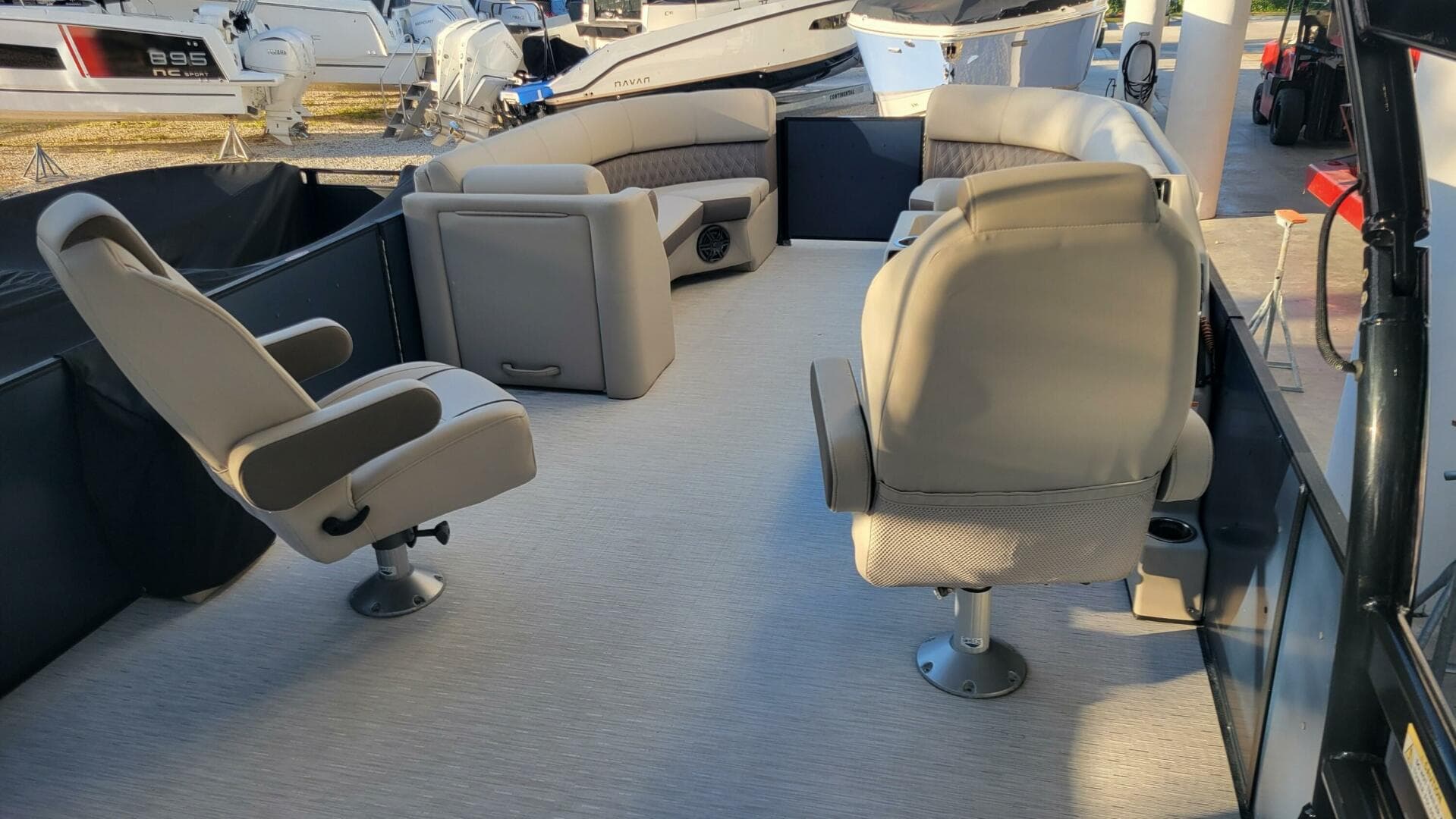 2023 Harris 250 Sunliner Sport — photo 9