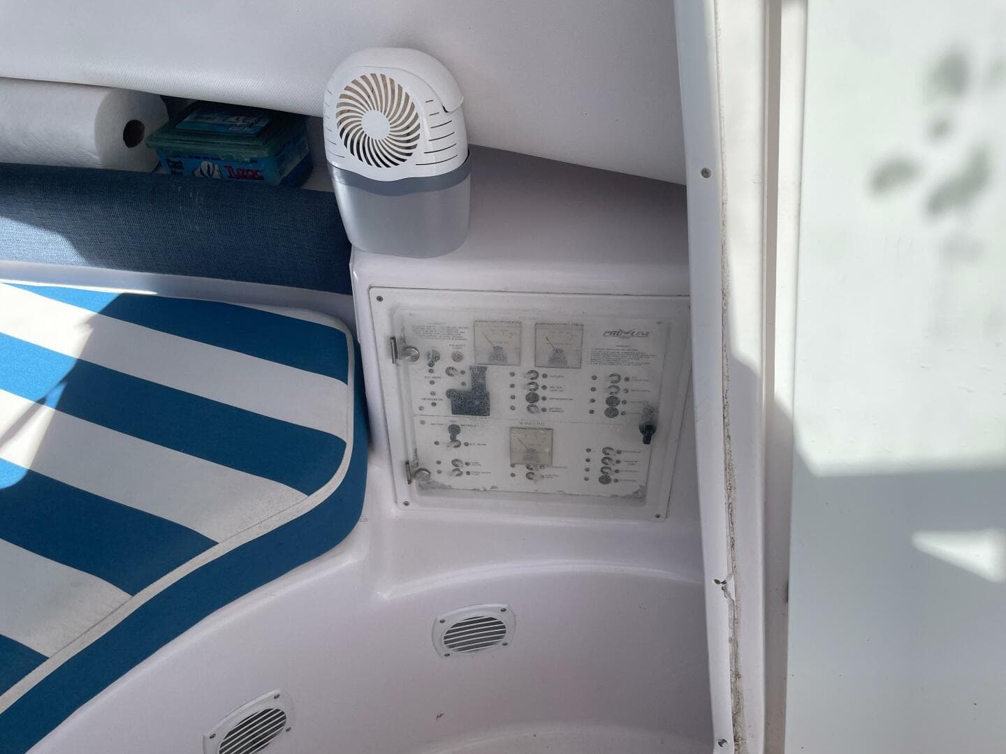 2004 Pro-Line Express 30 WA — photo 25