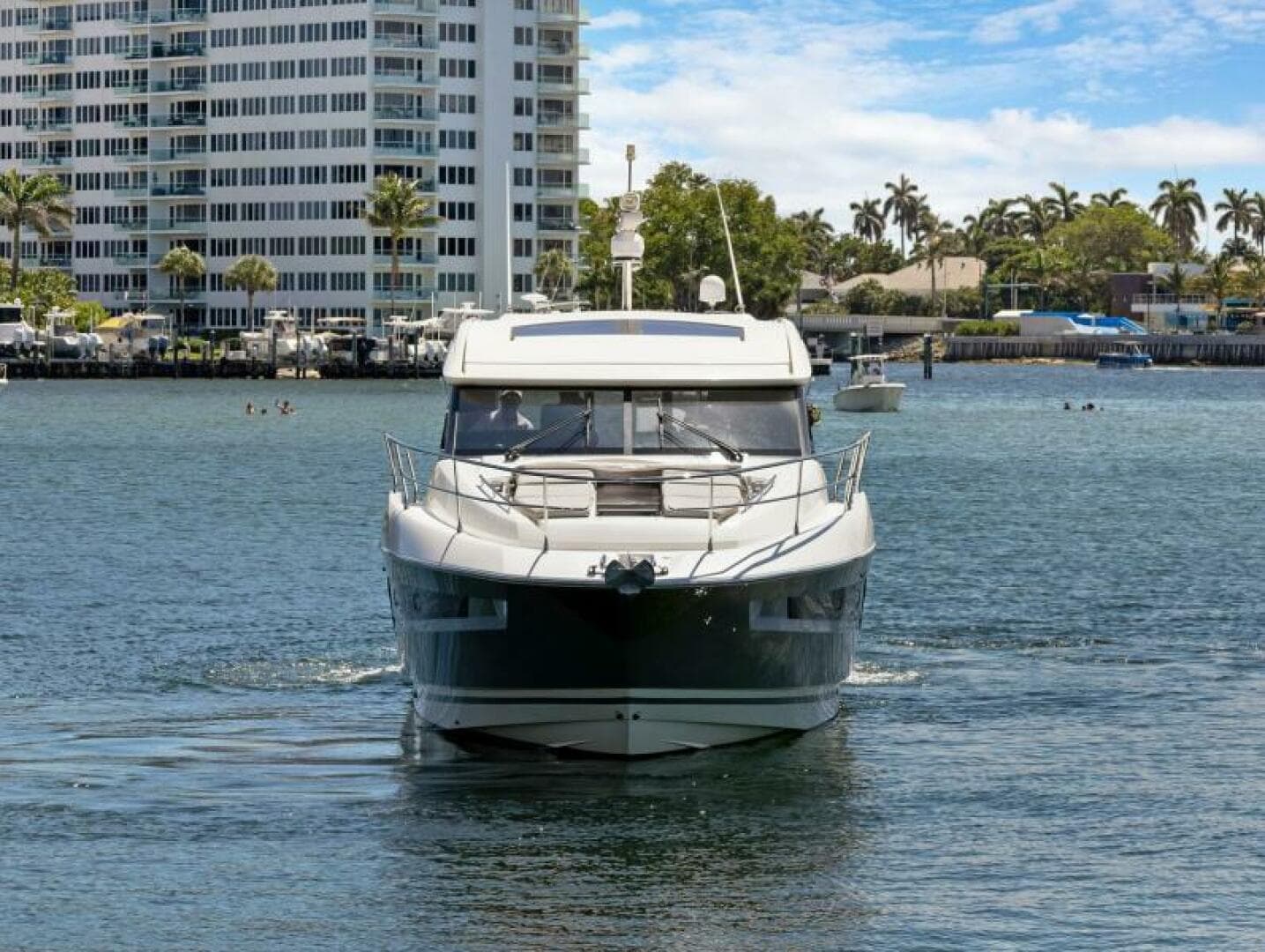 2020 Prestige 460S — photo 44