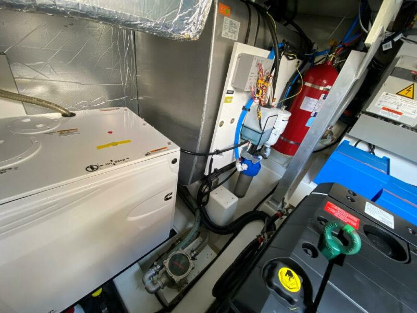 2020 Prestige 460S — photo 28