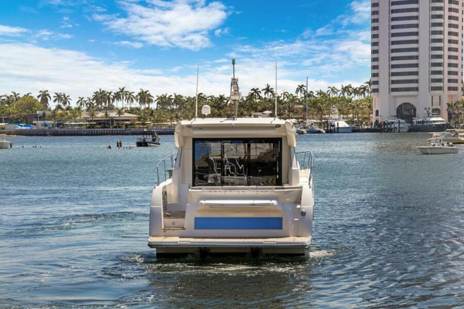 2020 Prestige 460S — photo 46