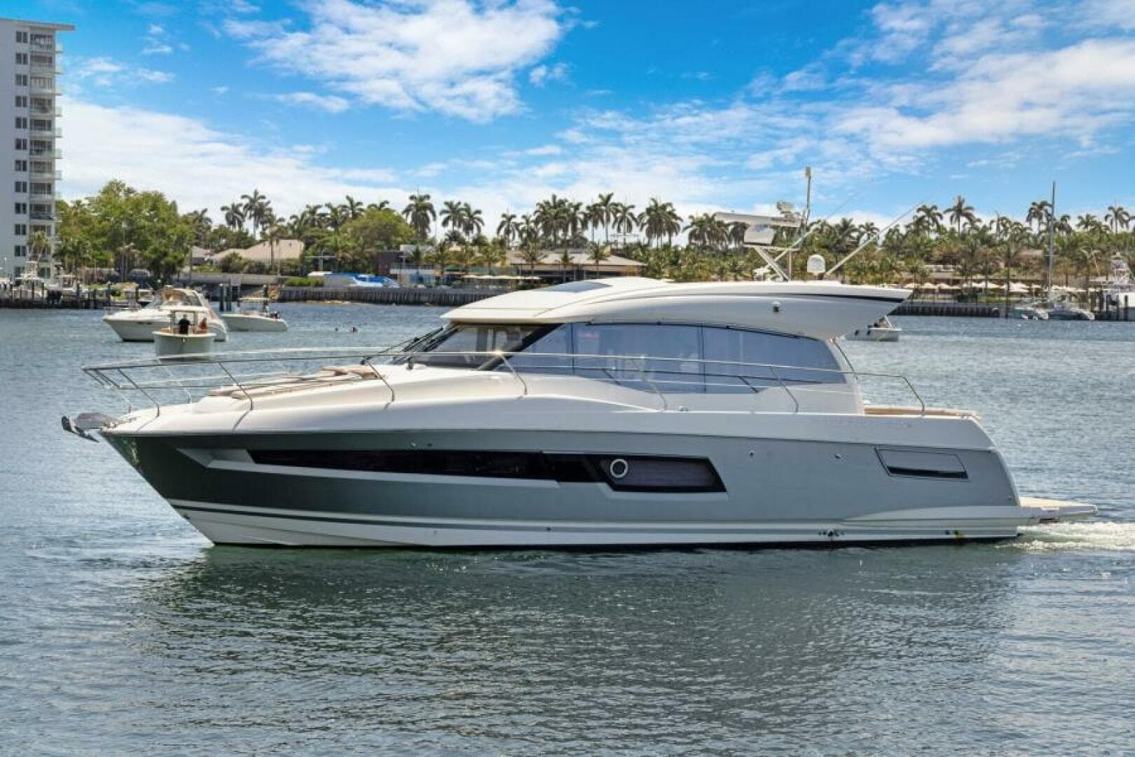 2020 Prestige 460S — photo 42