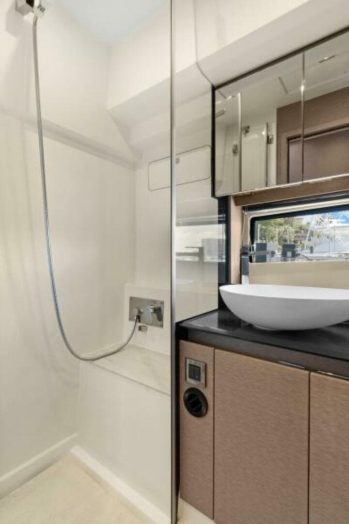 2020 Prestige 460S — photo 25