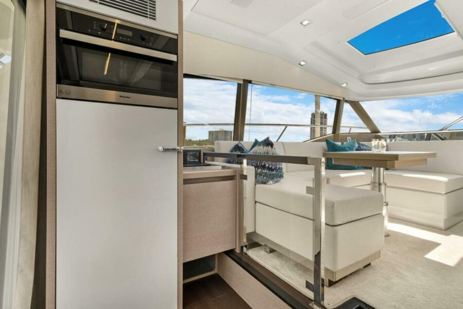 2020 Prestige 460S — photo 12