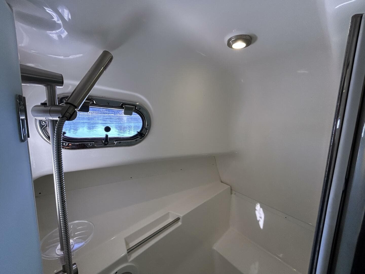 2018 Pursuit OS 385 Offshore — photo 20