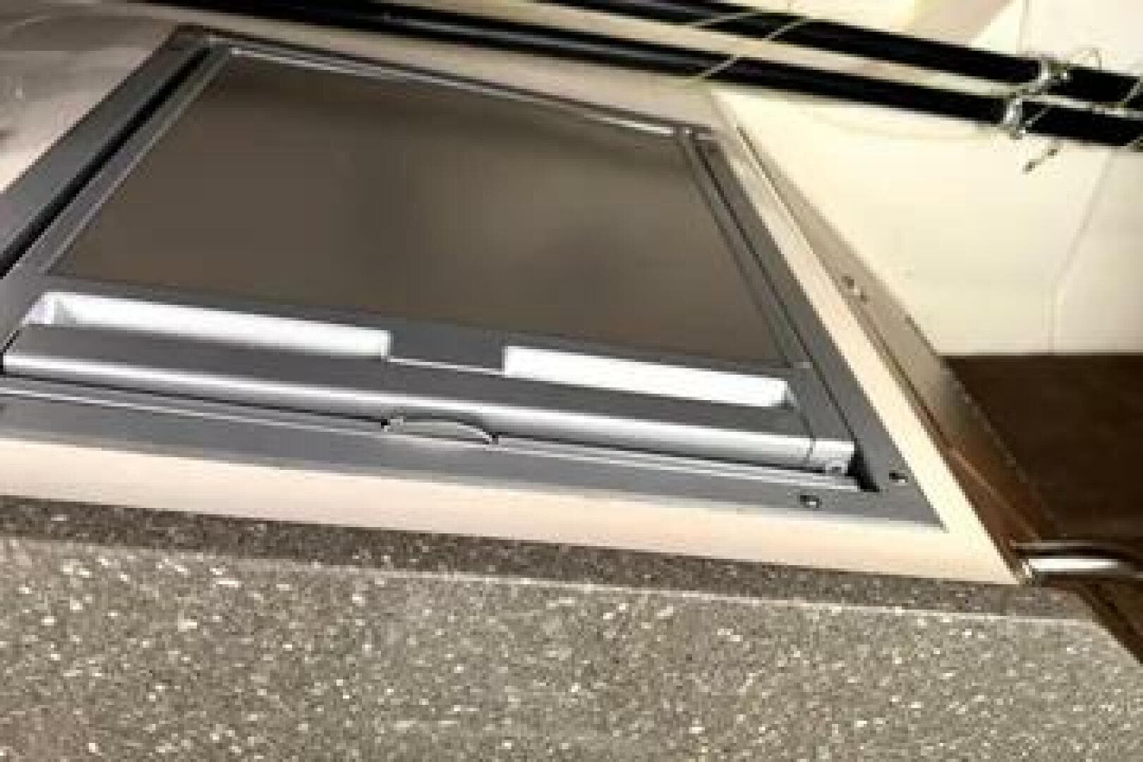 2014 Boston Whaler 285 Conquest — photo 19