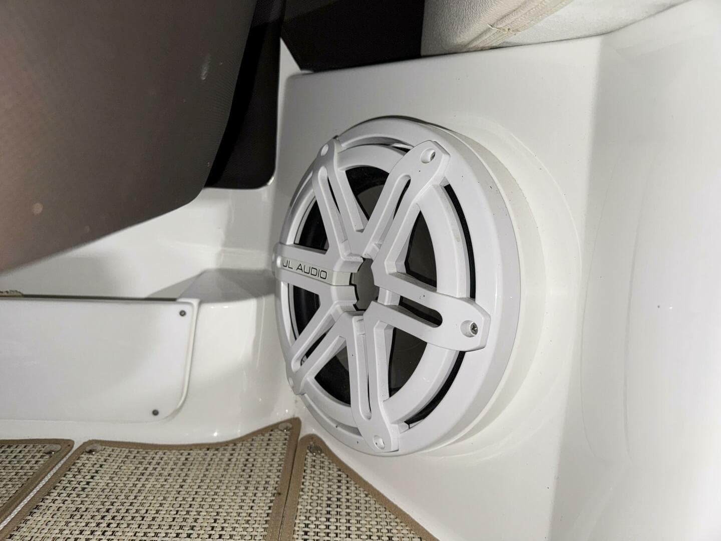 2018 Cobalt R3 — photo 22