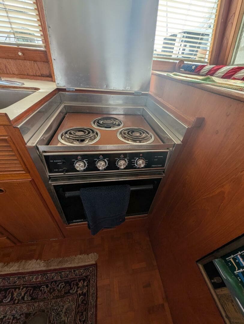 1988 Grand Banks — photo 49