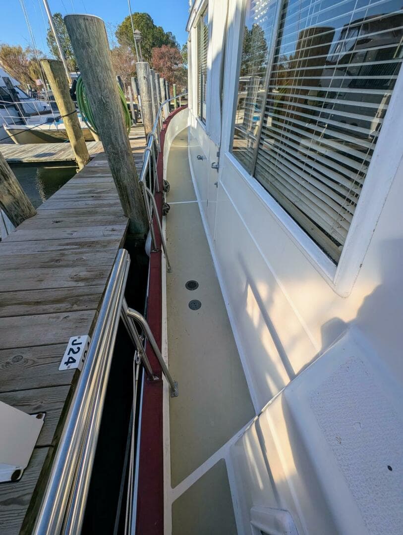 1988 Grand Banks — photo 62