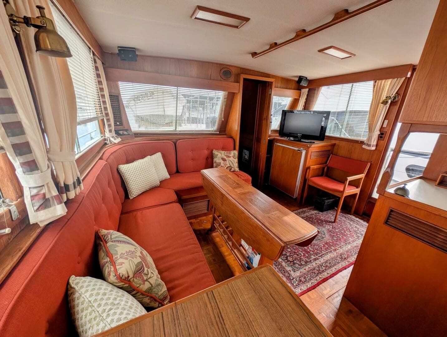 1988 Grand Banks — photo 35