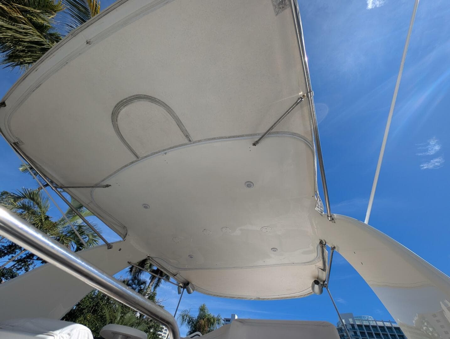 1999 Cruisers Yachts — photo 54