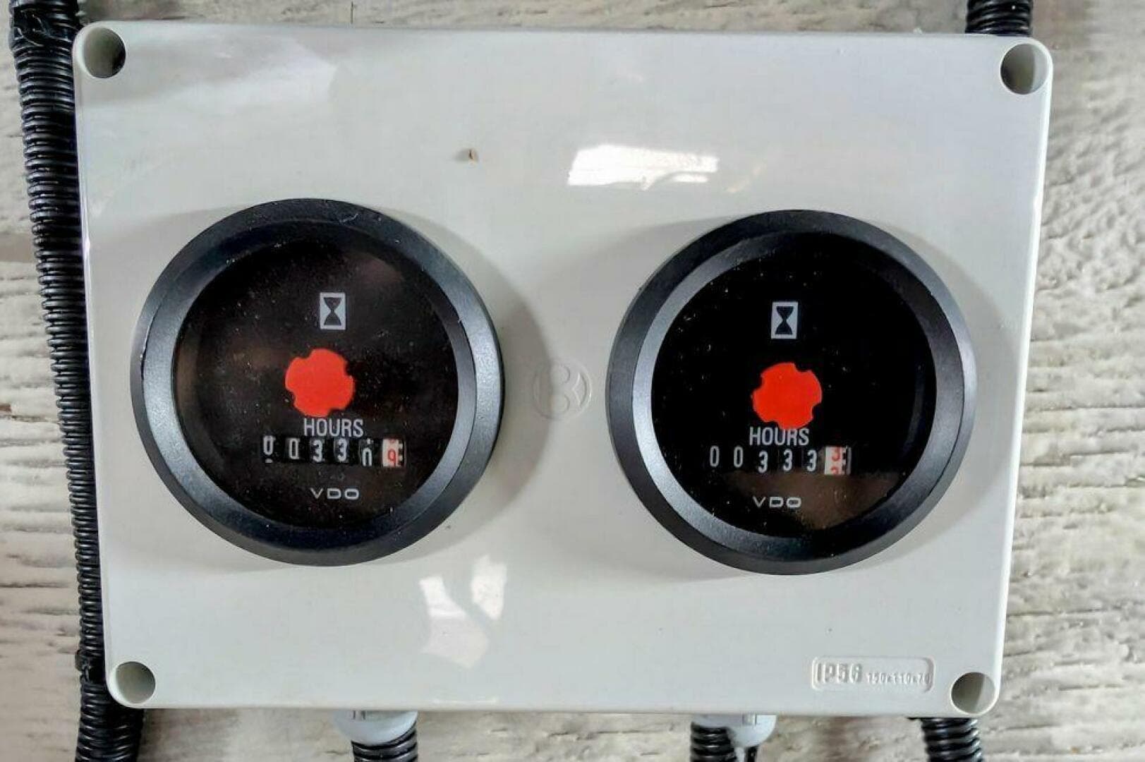 1999 Cruisers Yachts — photo 23