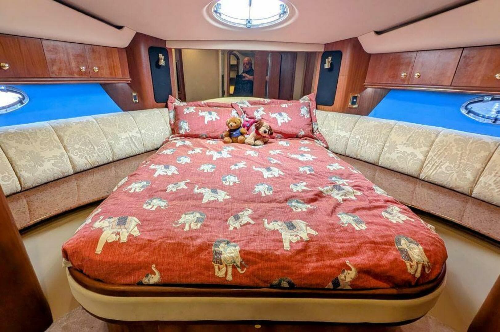 1999 Cruisers Yachts — photo 41