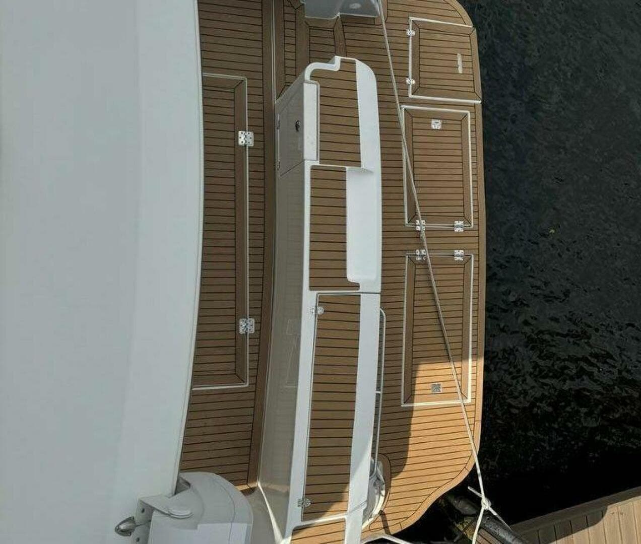 1999 Cruisers Yachts — photo 52