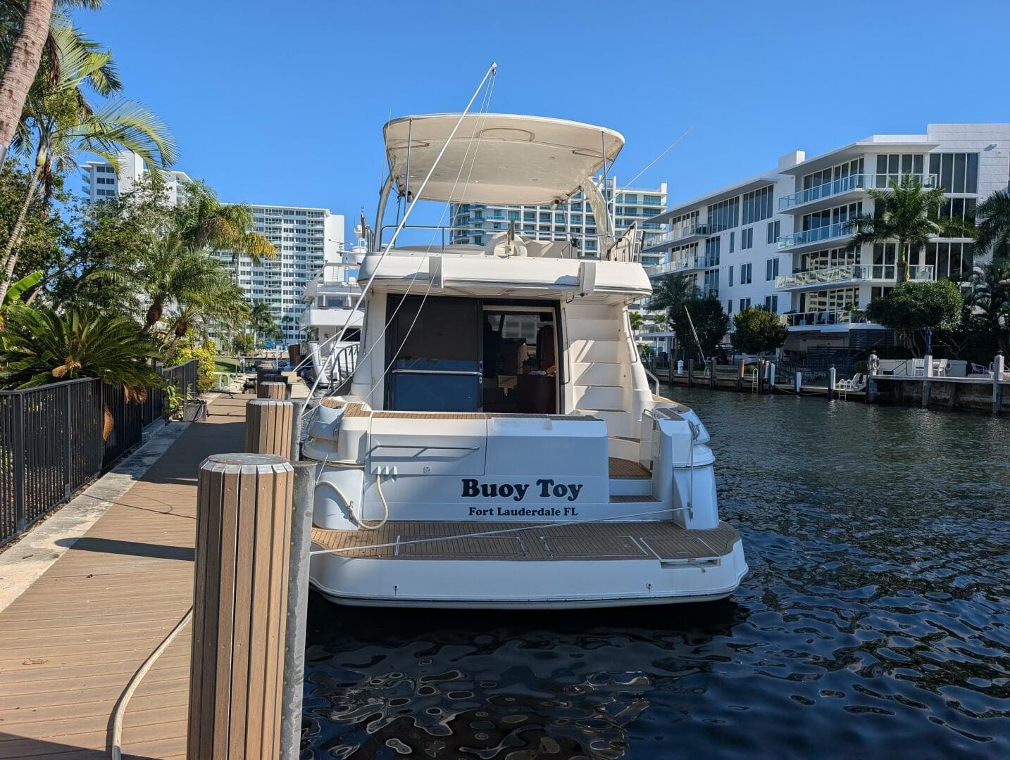 1999 Cruisers Yachts — photo 10