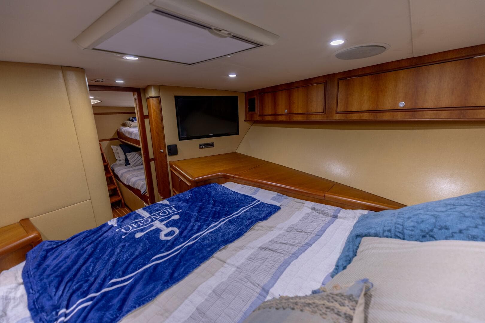 2000 Custom Carolina 50 Convertible — photo 23