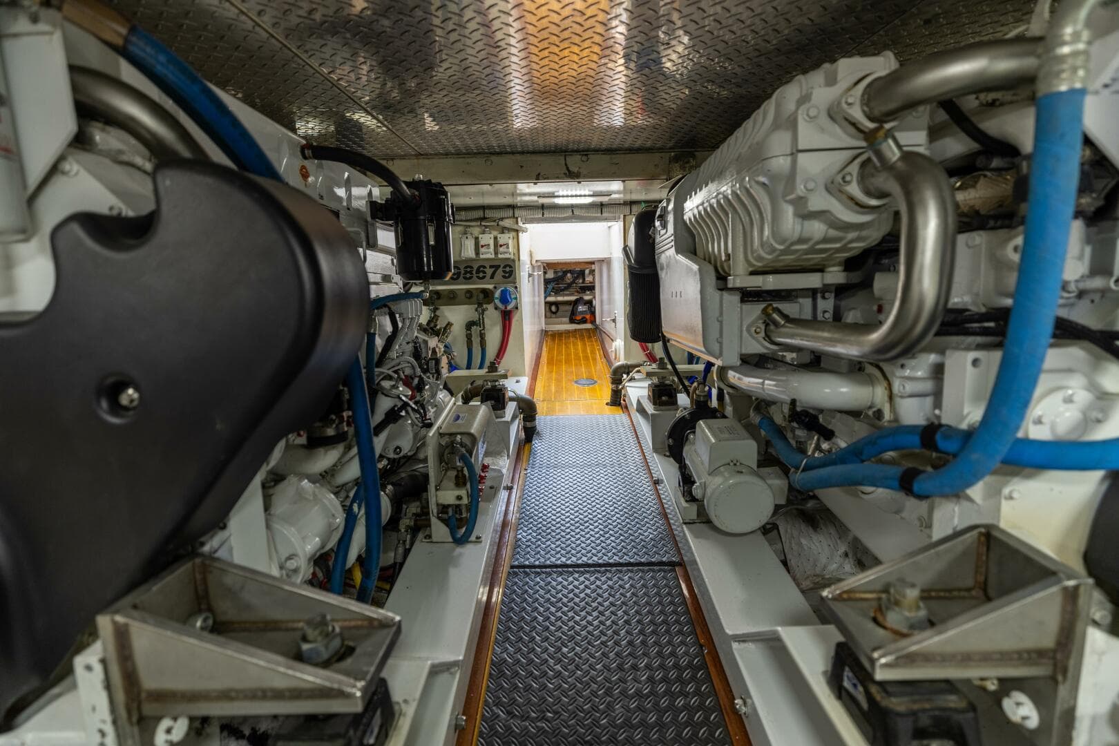 2000 Custom Carolina 50 Convertible — photo 29