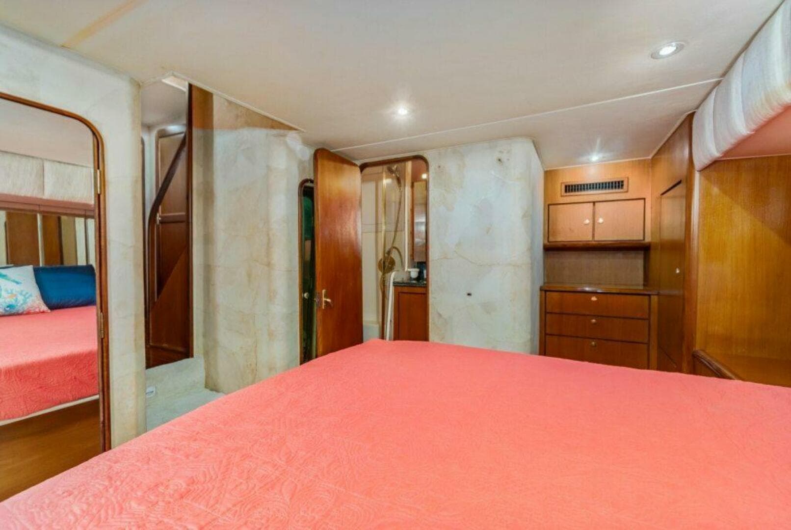 1999 Ocean Yachts 56 Super Sport — photo 25