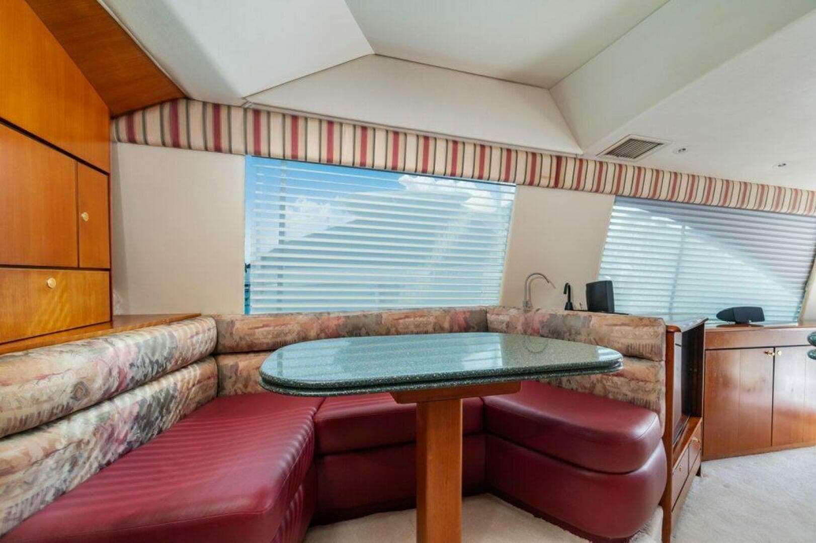 1999 Ocean Yachts 56 Super Sport — photo 22