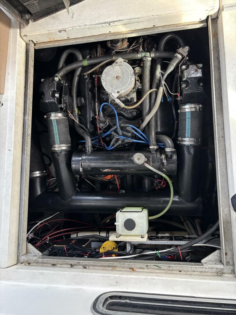 1989 Sea Ray 340 Sundancer — photo 14