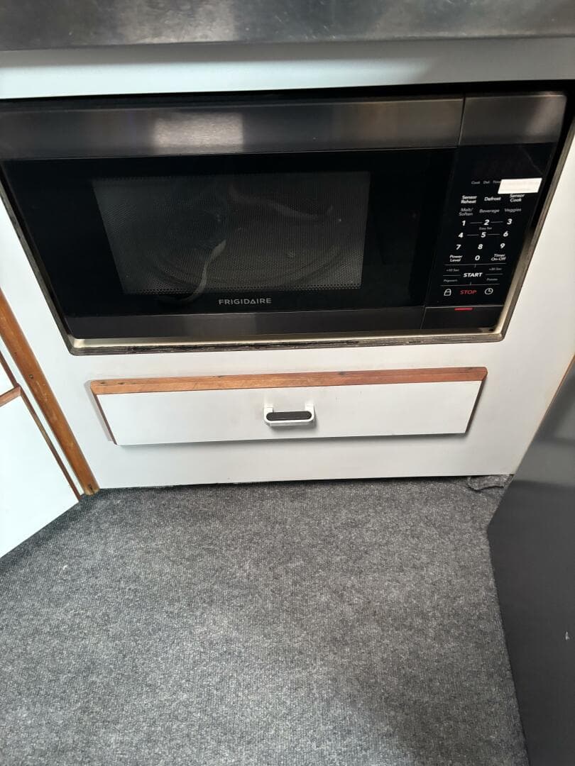 1989 Sea Ray 340 Sundancer — photo 45