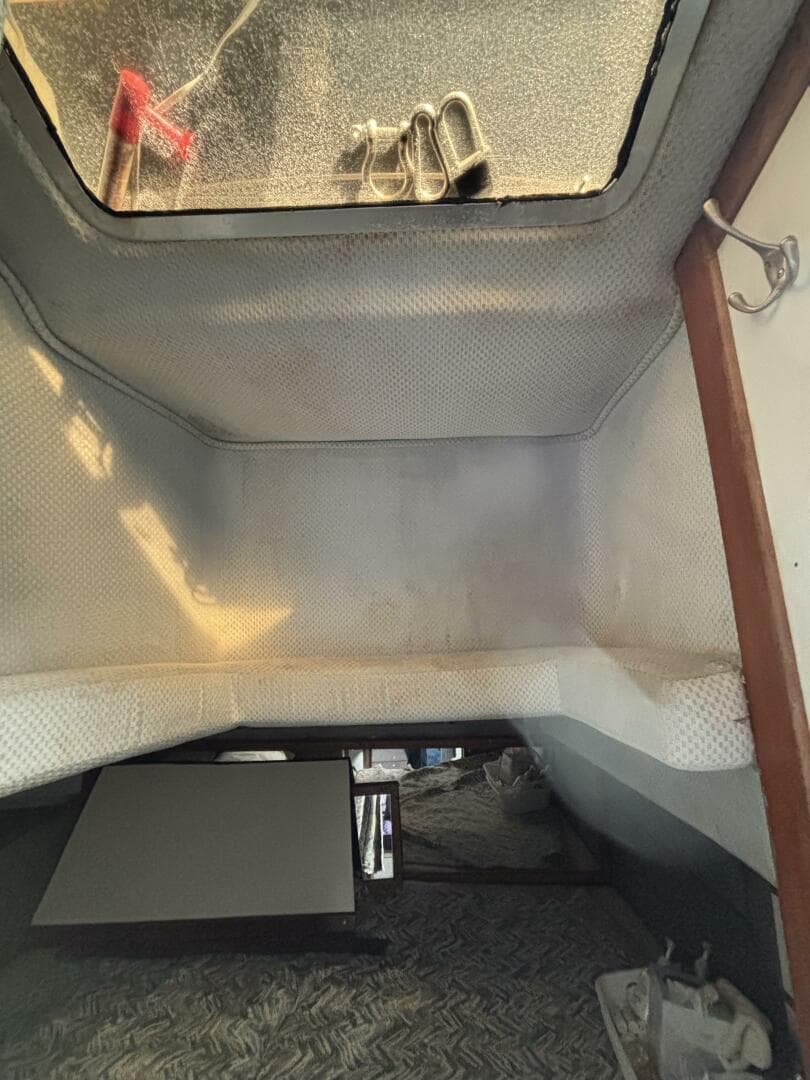 1989 Sea Ray 340 Sundancer — photo 37