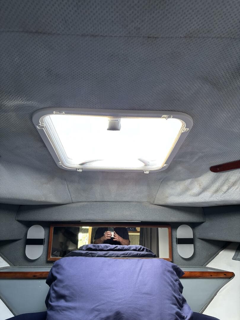 1989 Sea Ray 340 Sundancer — photo 43