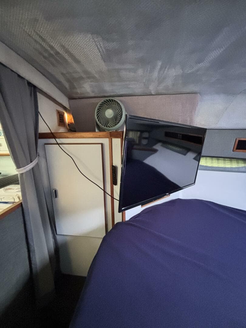 1989 Sea Ray 340 Sundancer — photo 28