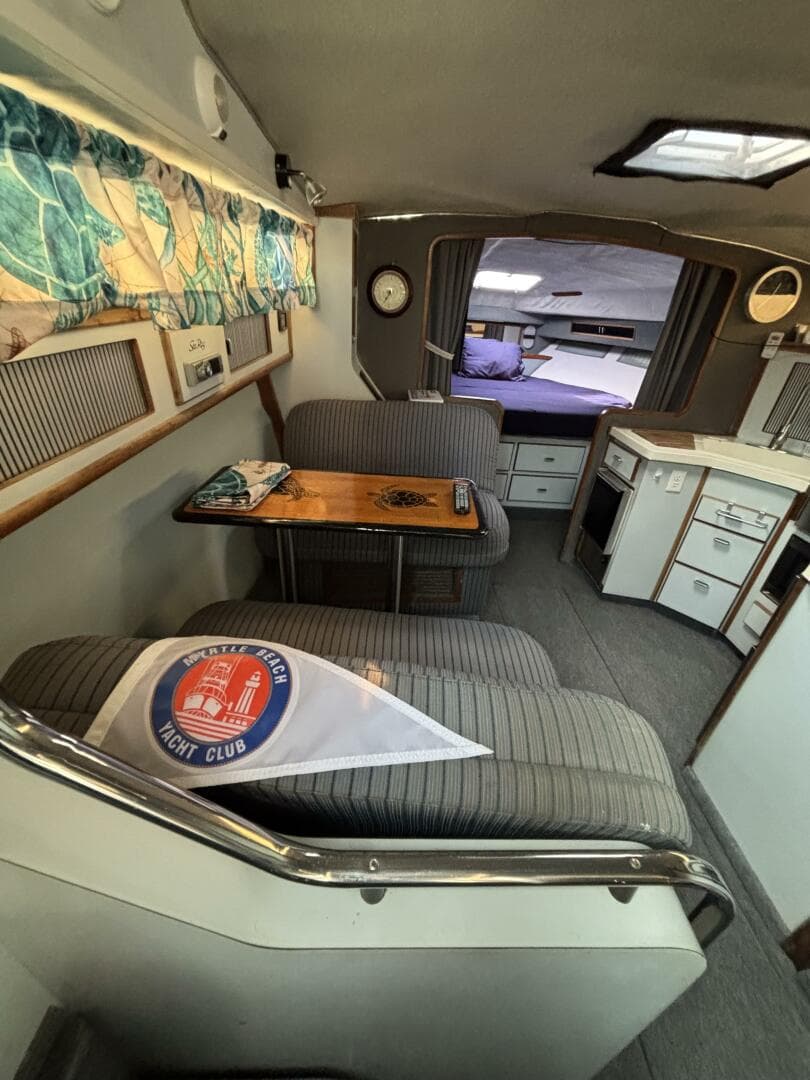 1989 Sea Ray 340 Sundancer — photo 24