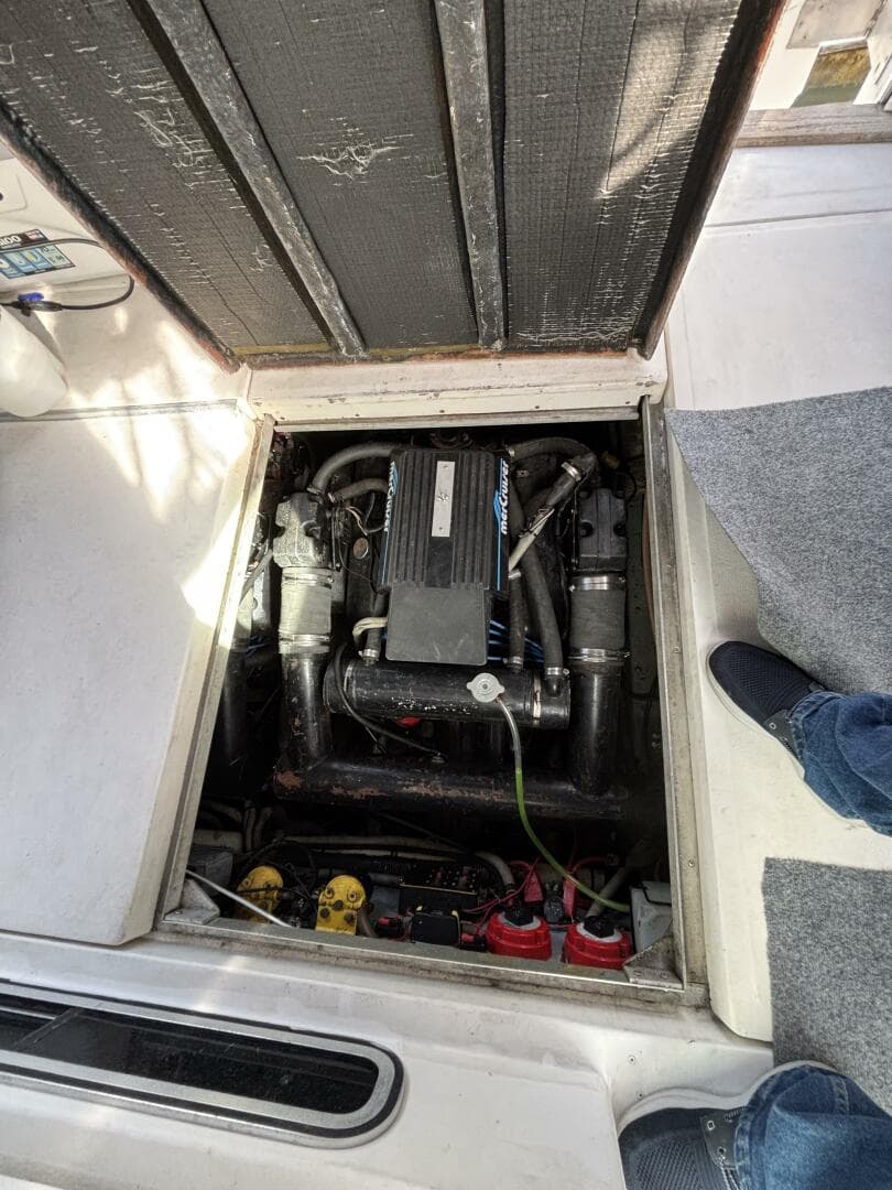 1989 Sea Ray 340 Sundancer — photo 12