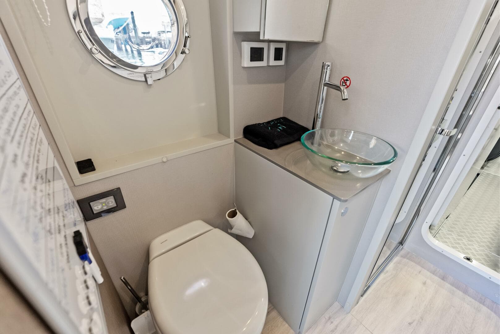 2025 Absolute 75 Navetta — photo 48