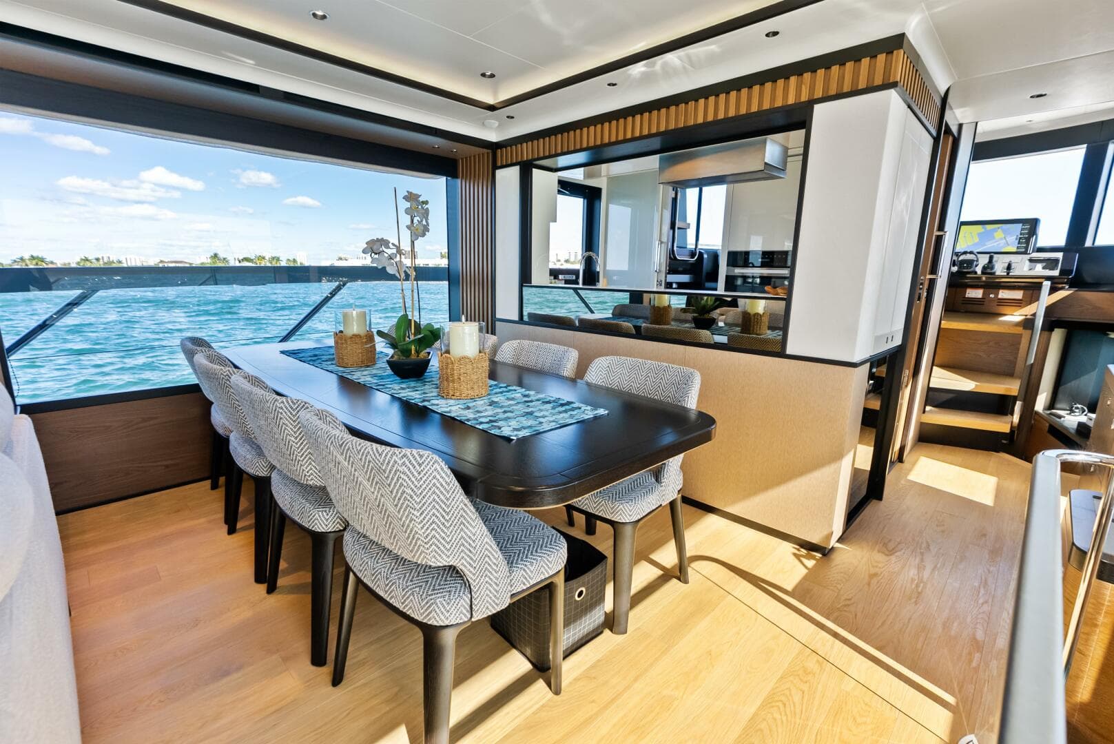 2025 Absolute 75 Navetta — photo 12