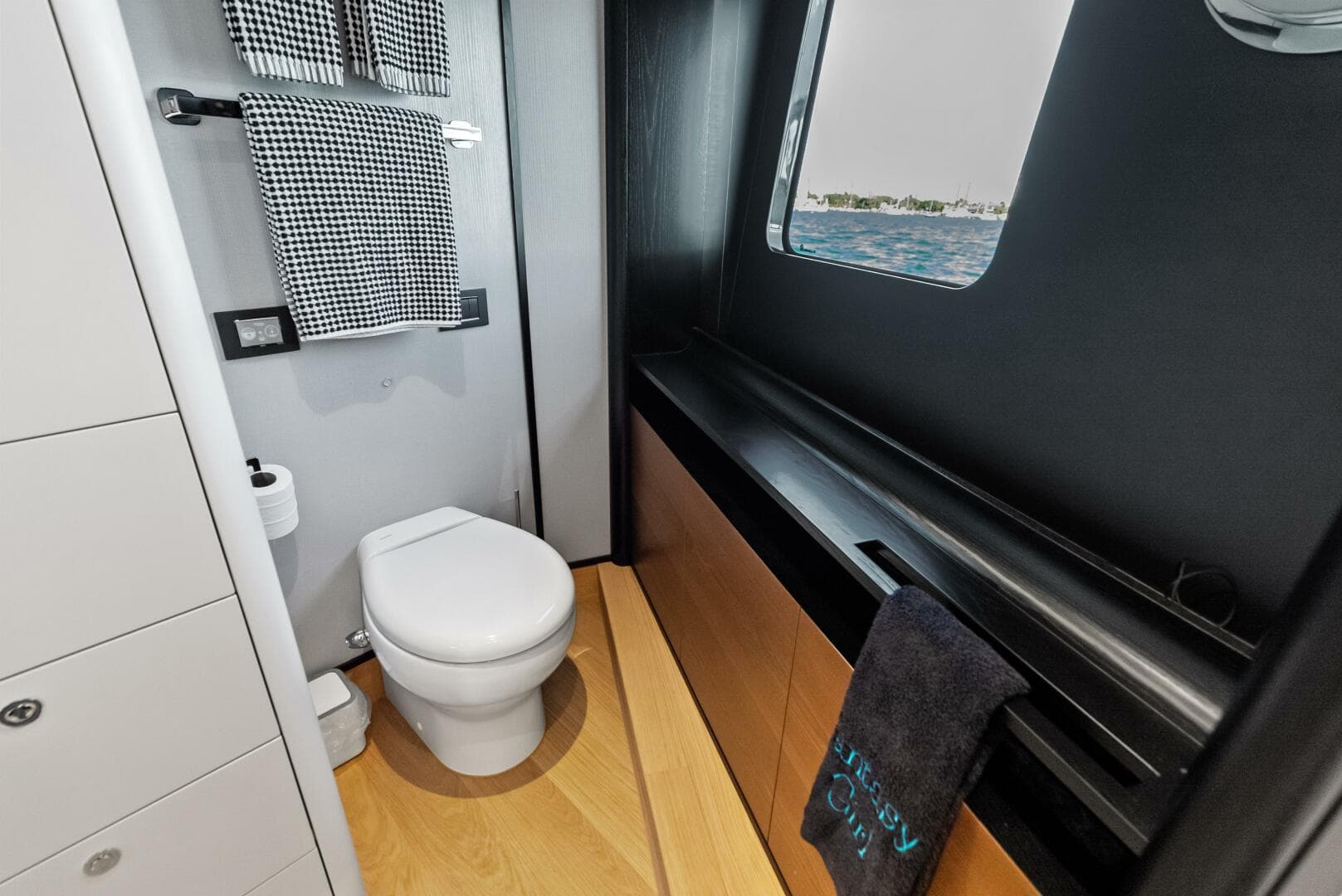 2025 Absolute 75 Navetta — photo 28