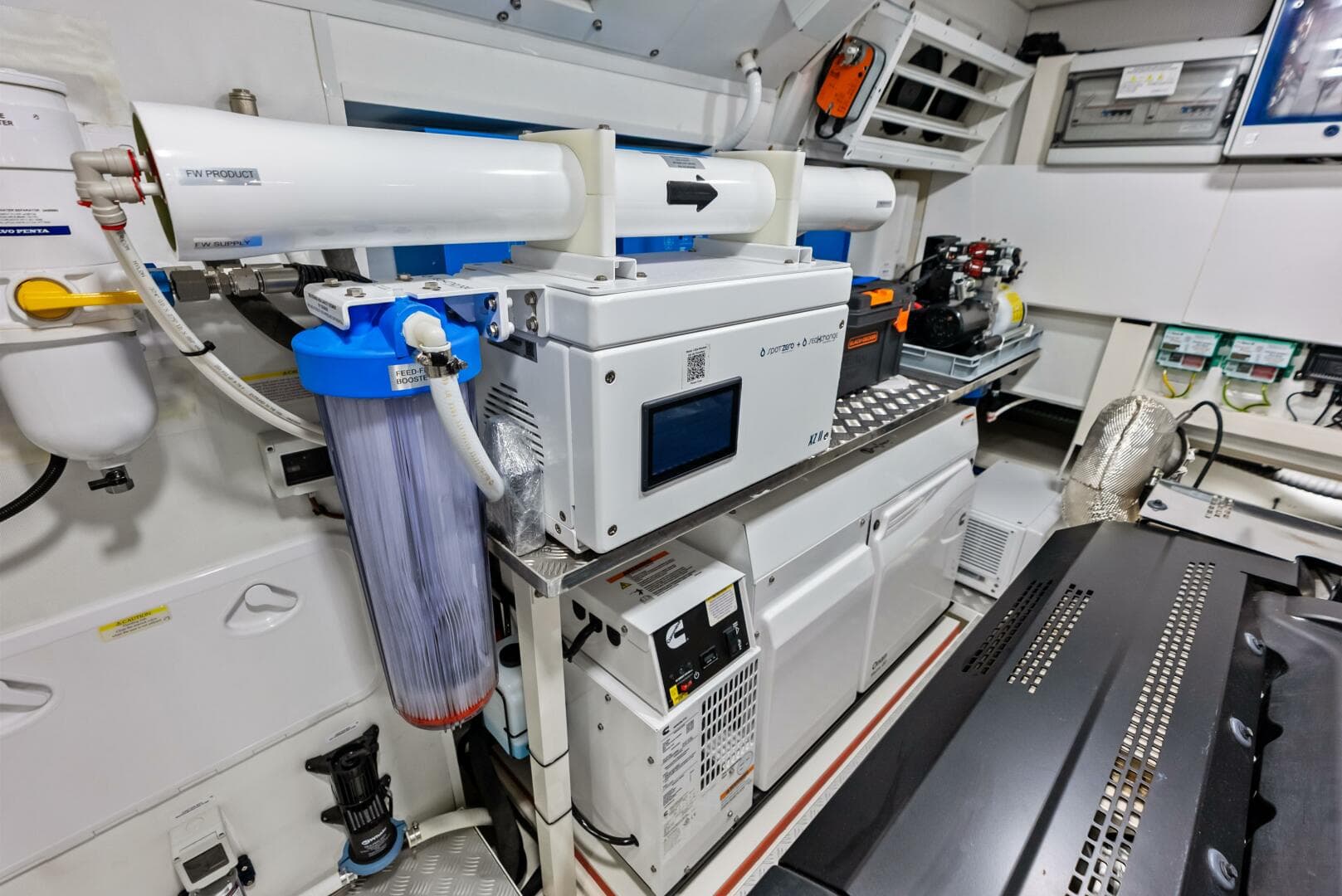 2025 Absolute 75 Navetta — photo 42