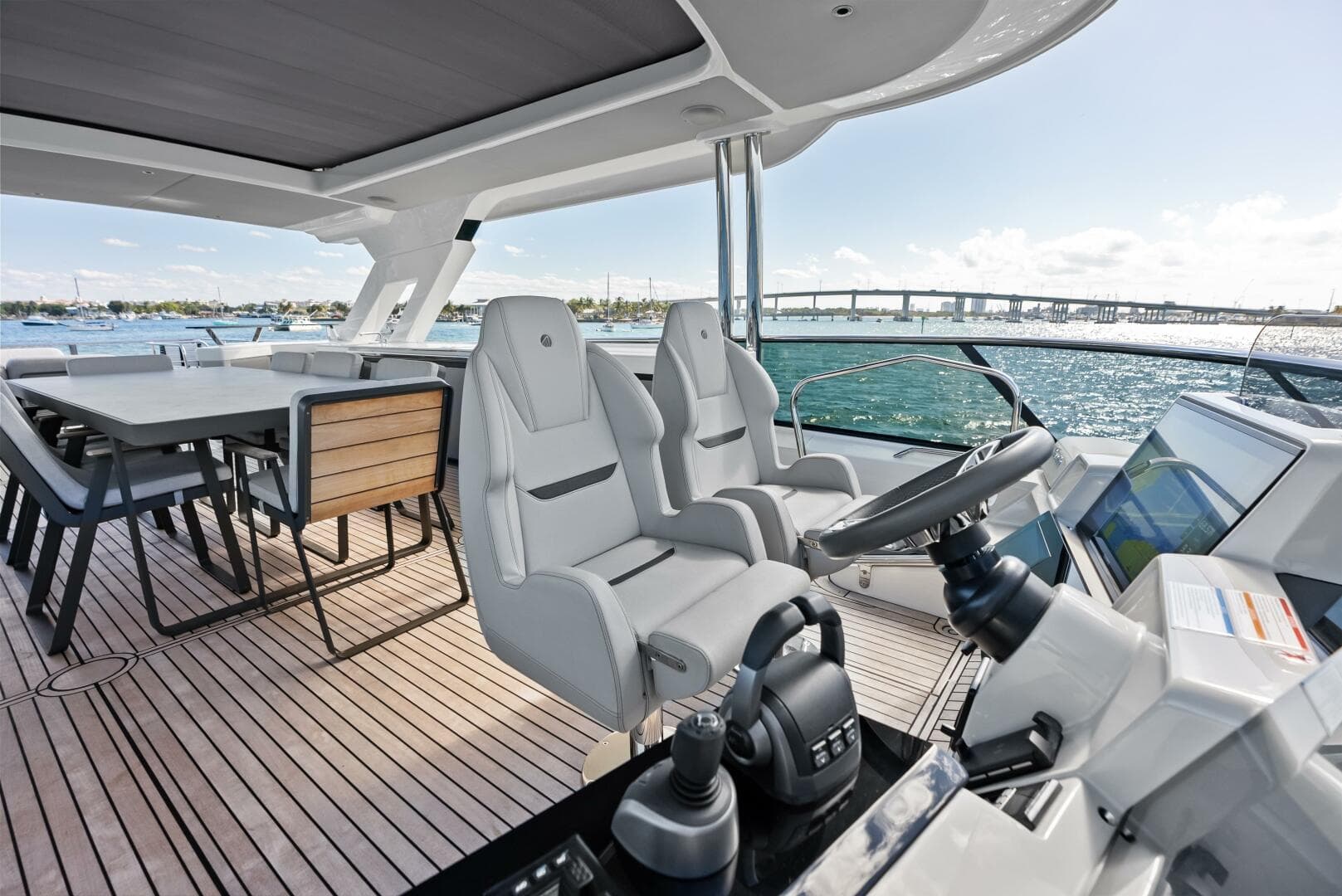 2025 Absolute 75 Navetta — photo 61