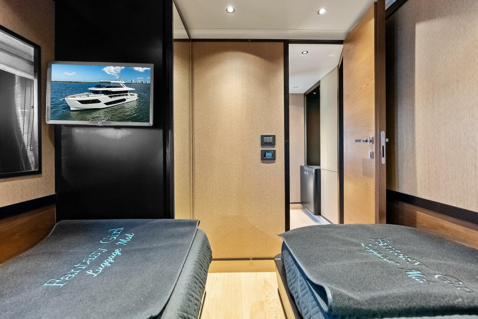 2025 Absolute 75 Navetta — photo 30