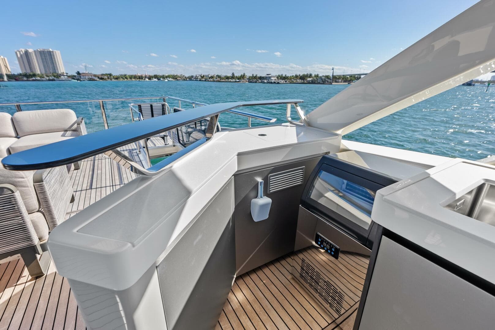 2025 Absolute 75 Navetta — photo 70