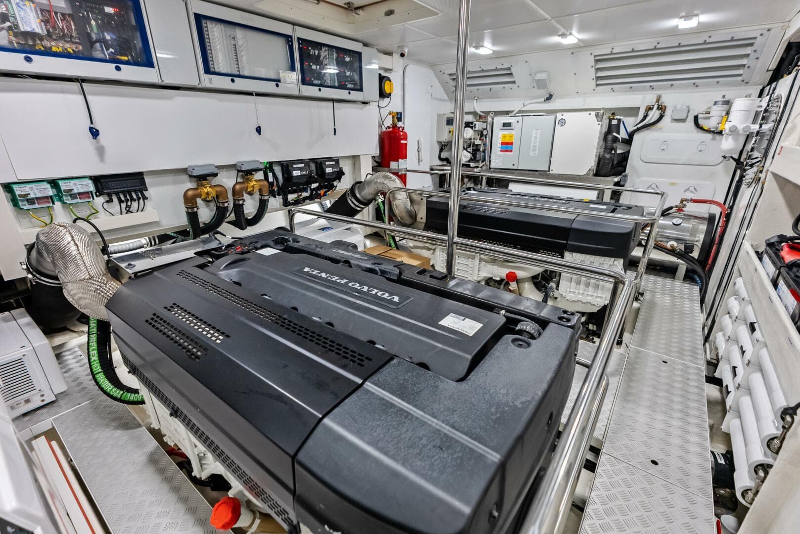 2025 Absolute 75 Navetta — photo 39