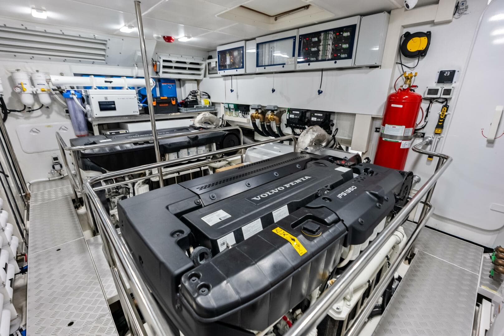 2025 Absolute 75 Navetta — photo 40