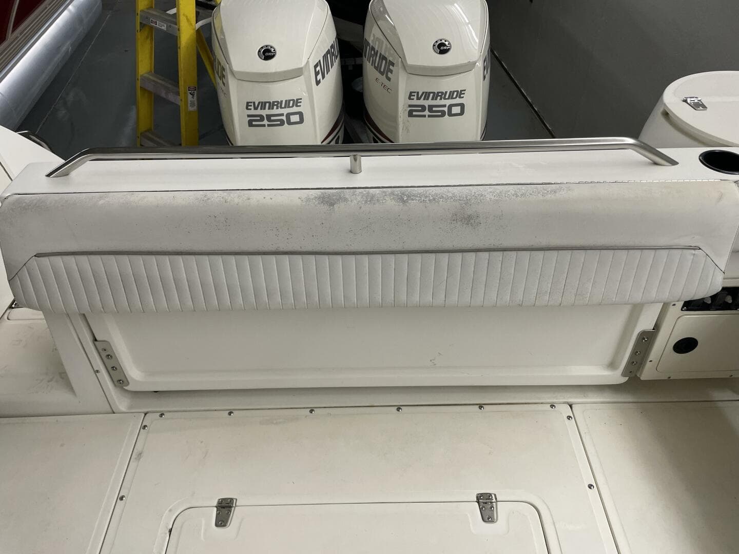 2000 Boston Whaler 280 Conquest — photo 15