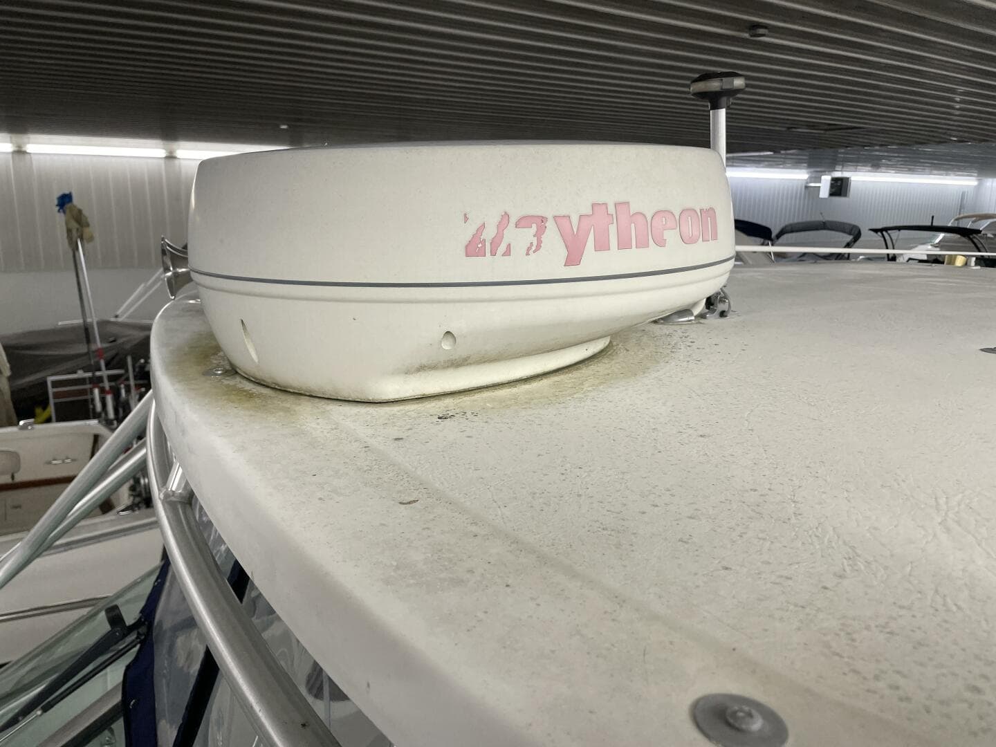 2000 Boston Whaler 280 Conquest — photo 26