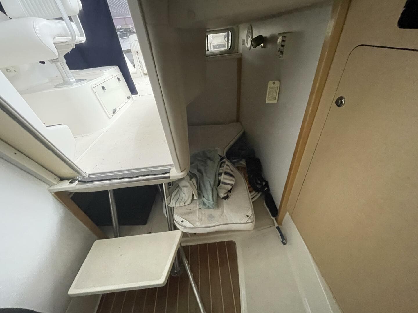 2000 Boston Whaler 280 Conquest — photo 22