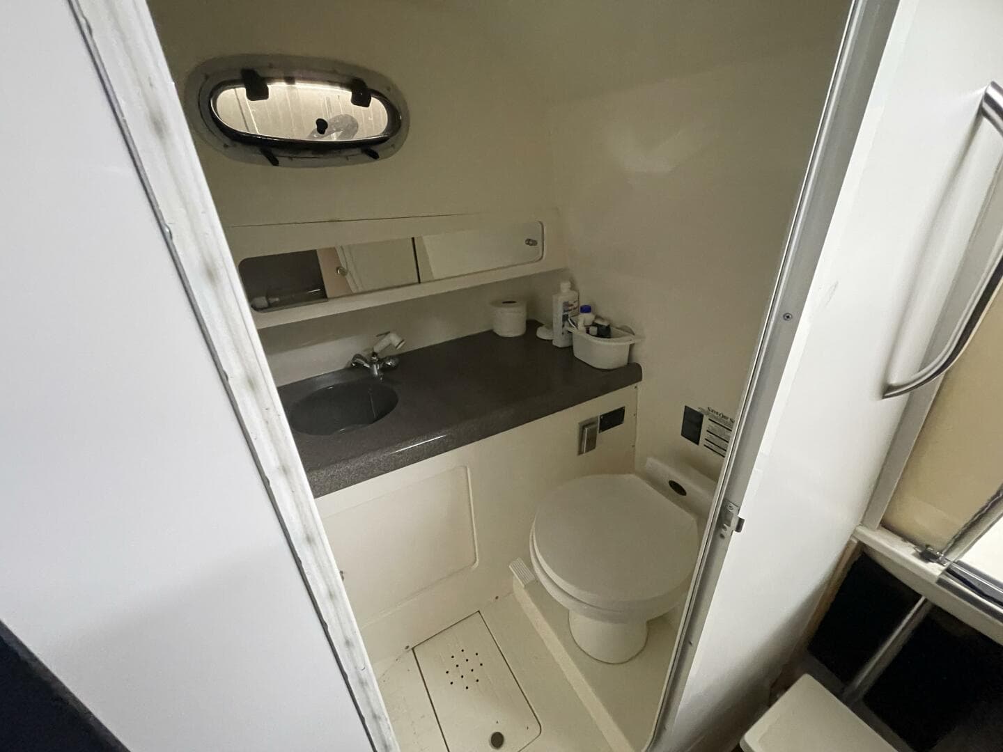 2000 Boston Whaler 280 Conquest — photo 21