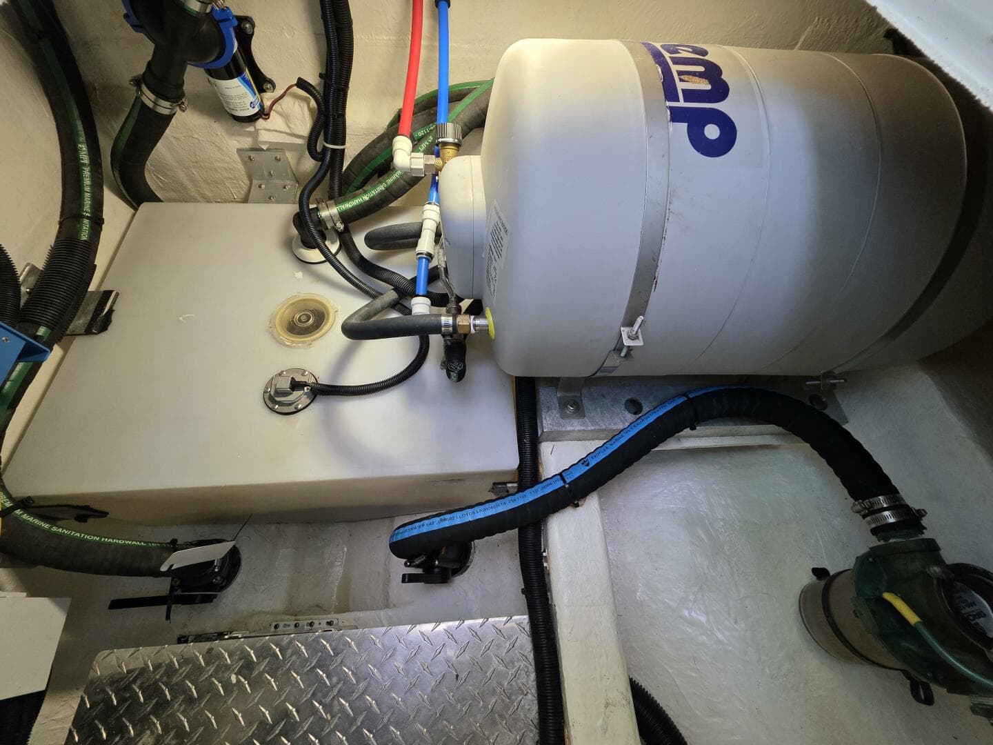 2022 Back Cove 372 — photo 29