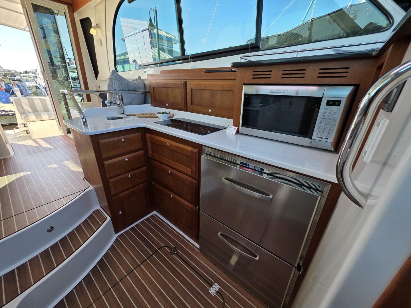 2022 Back Cove 372 — photo 12